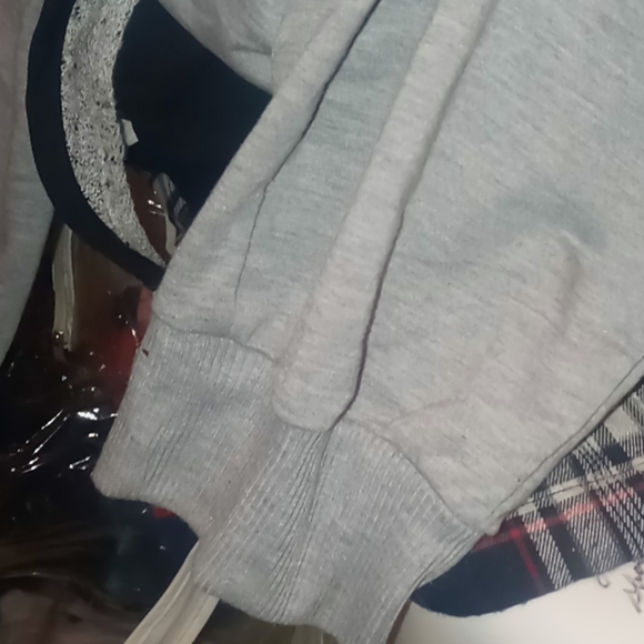 SUPER CUTE PLUS SWEATS - Picture 4 of 4